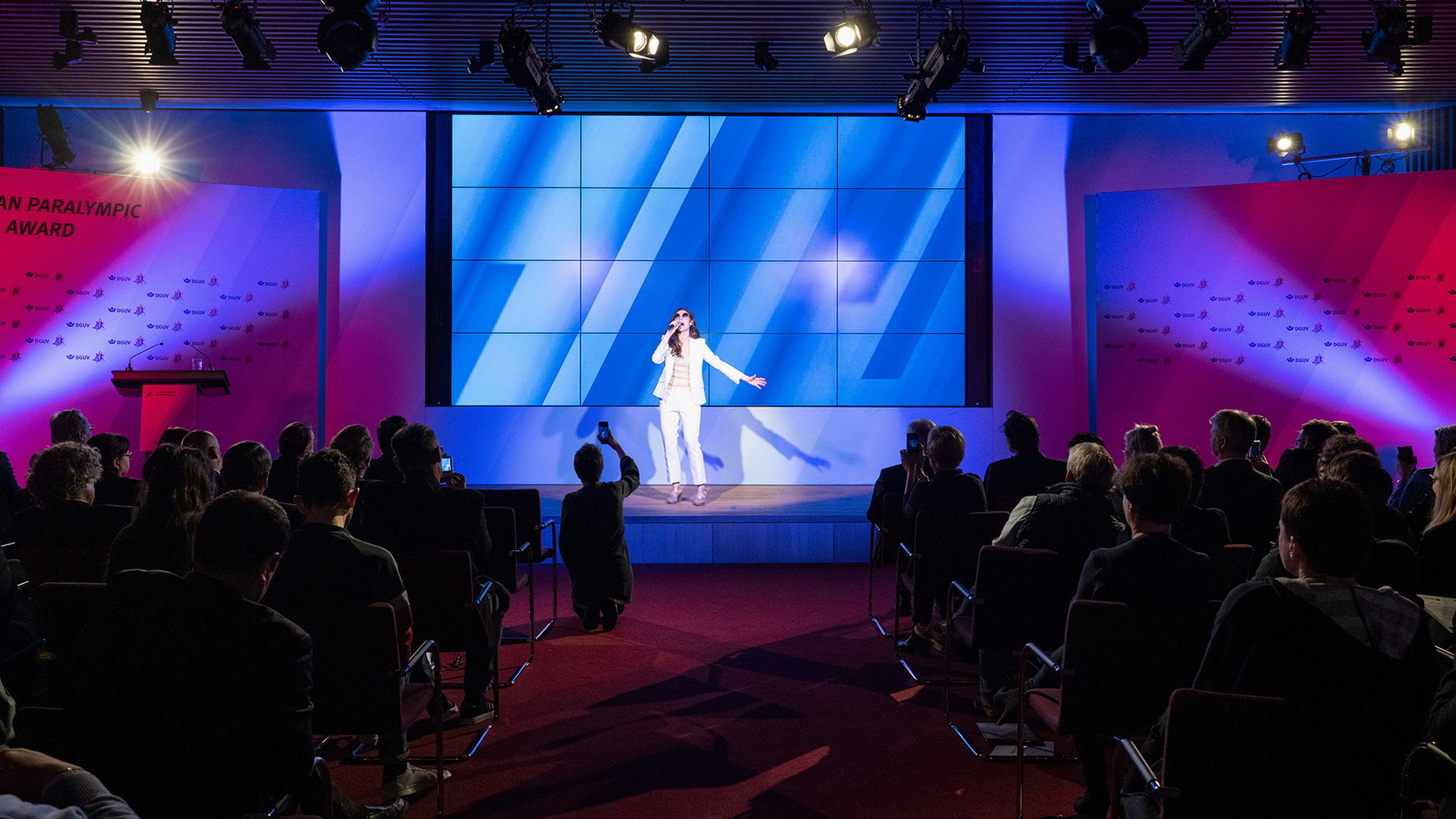 Die blinde Singer-Songwriterin Bernarda Brunovic bildet den Abschluss der Verleihung des GPMA 2019